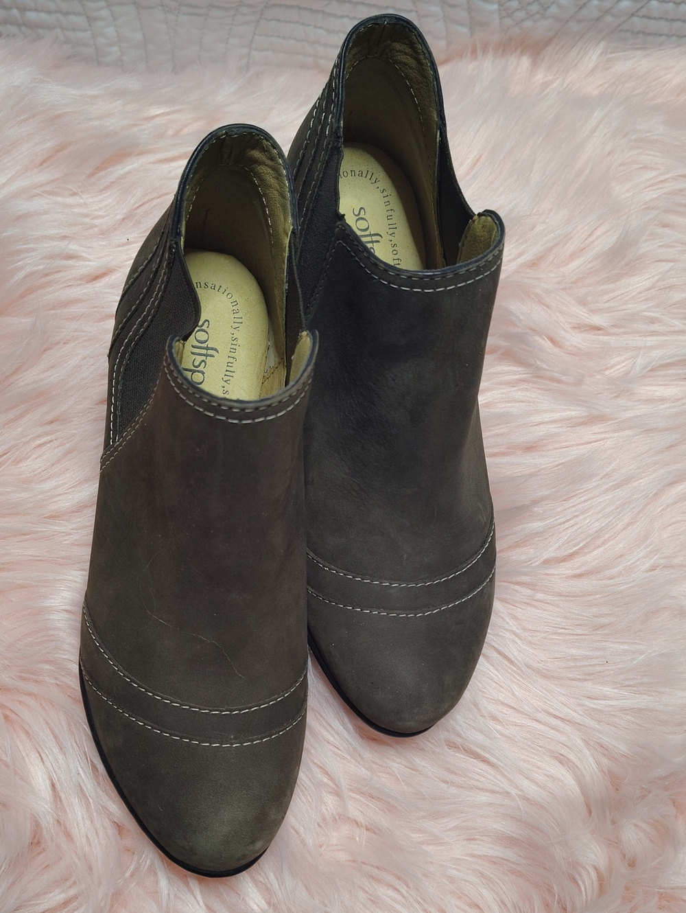 Sofft Women's Dark Brown Nubuck Ankle Booties